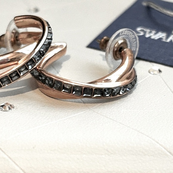 ✨ Vintage Swarovski Rose Hoop Black Pave Crystal Earrings - One Of A Kind - Picture 8 of 11